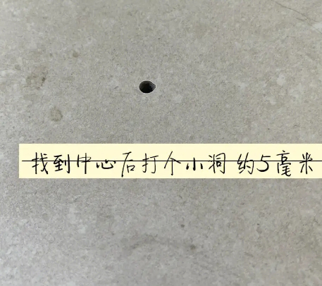 鹿邑瓷砖空鼓维修公司专业解答在瓷砖铺贴过程中，如果砂料搅拌不均匀，将会带来以下问题